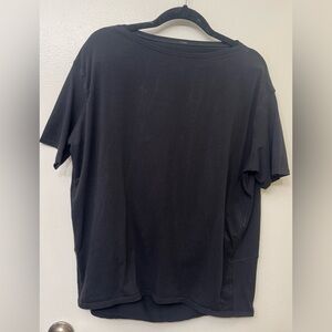 EUC Lululemon Short Sleeve Top